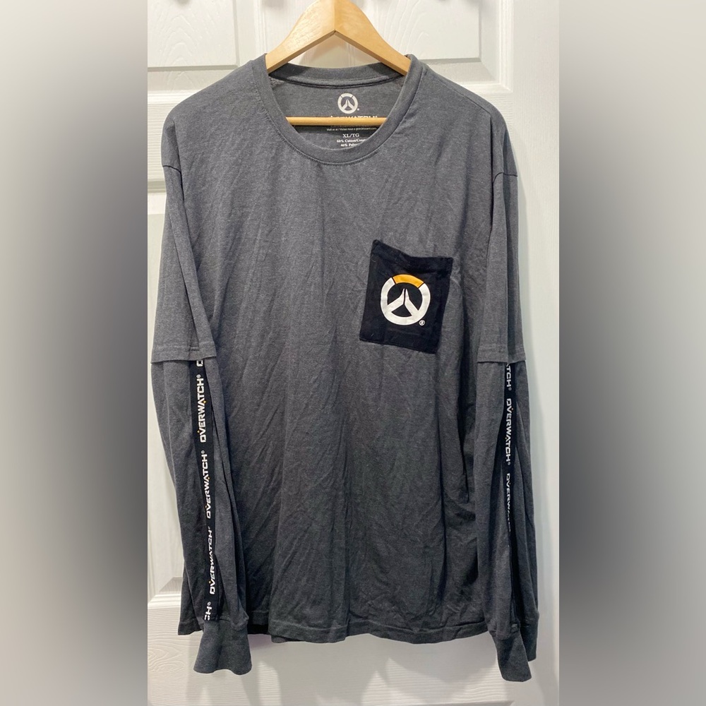 🔴2/$10 SALE🔴 Overwatch Men’s Long Sleeved T-Shirt Size XL